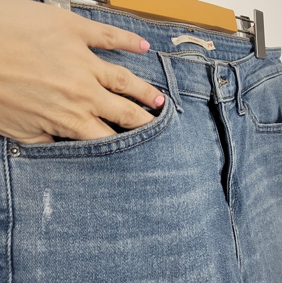 Levi Strauss & CO Blue Jeans 711 Skinny Cotton Blend Pockets Ripped Knee Size 29 - Picture 4 of 12